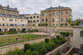 Bath Penthouse with amazing views and lift access